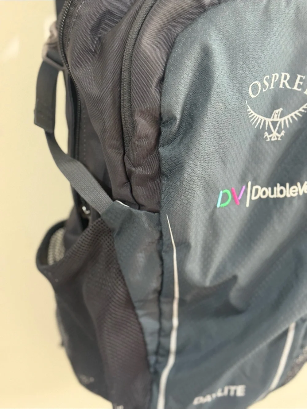 OSPREY Daylite Men's Black and Dark Blue Hydration Pack